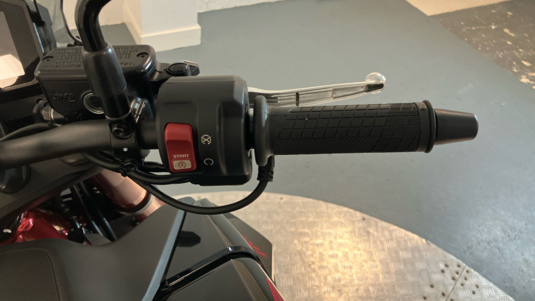 (23MY) Honda CB750 Hornet